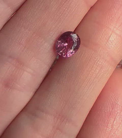 Loose oval-shaped orange pink sapphire video