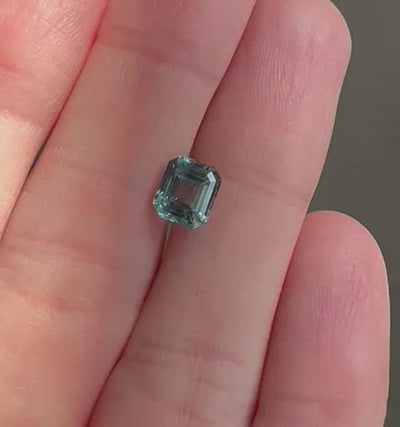 Loose octagon-shaped green sapphire video