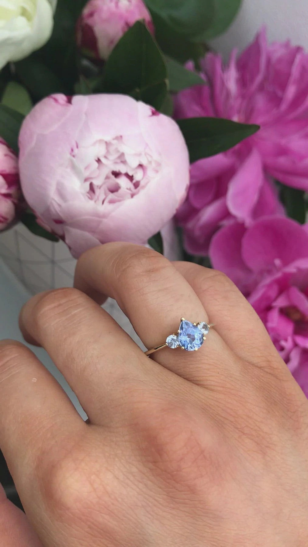 Blue pear-shaped 3-stone sapphire ring video