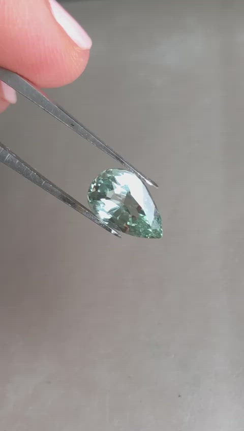 Loose 1.90 Ct Pear Mint Green Sapphire